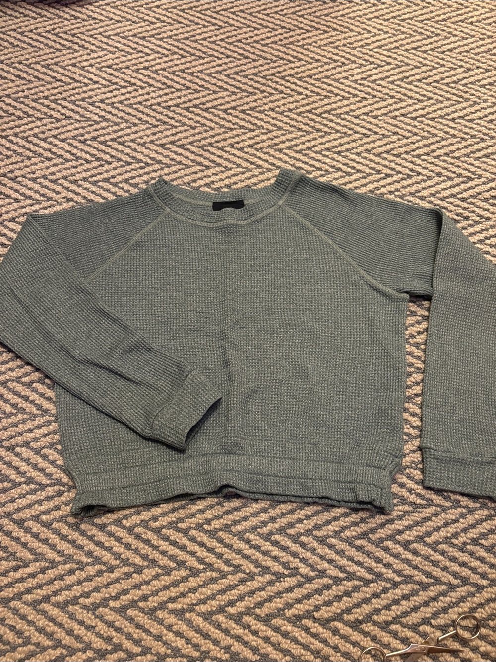 Monrow Crewneck Waffle Knit cropped sweatshirt- Sage Green
